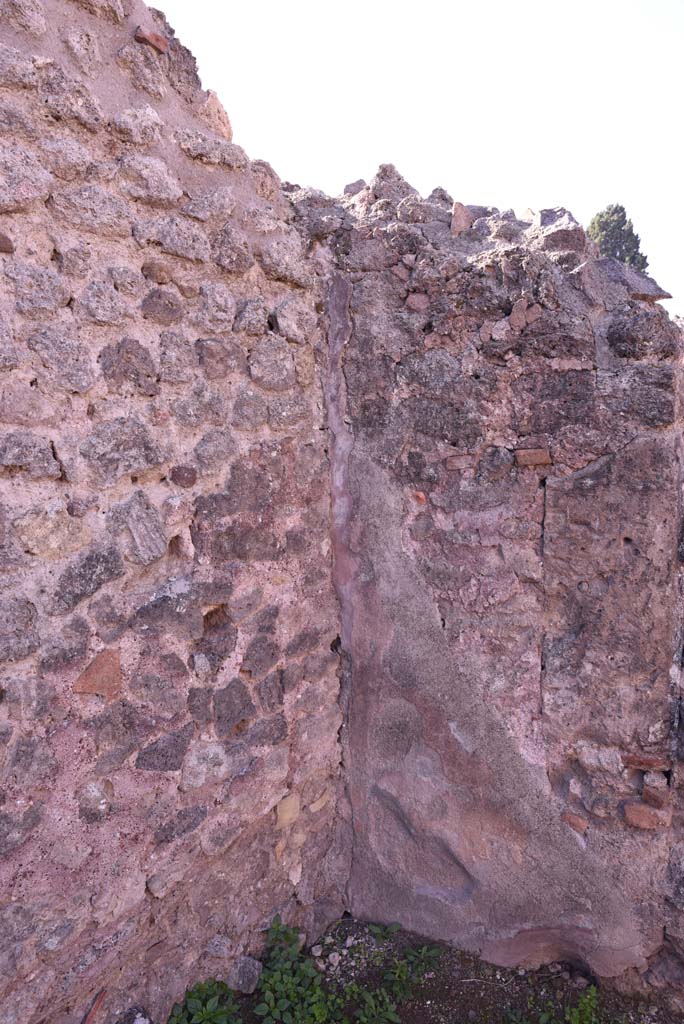 I.4.12 Pompeii. October 2019. Room d, south-west corner.
Foto Tobias Busen, ERC Grant 681269 DÉCOR.