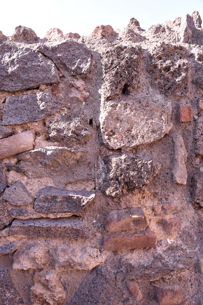 I.4.12 Pompeii. October 2019. Room d, detail from west wall at north end.
Foto Tobias Busen, ERC Grant 681269 DÉCOR.
