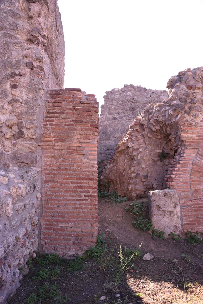 I.4.12 Pompeii. October 2019. East side of oven, leading to room e.
Foto Tobias Busen, ERC Grant 681269 DÉCOR.