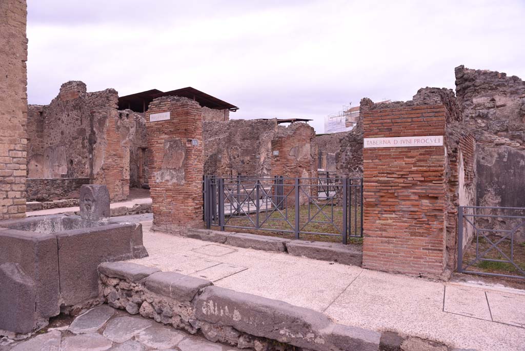 I.4.15 Pompeii. October 2019. 
Looking north-east towards entrance doorway on Via Stabiana, with alternative doorway at I.4.16 visible on Via dell’Abbondanza.
Foto Tobias Busen, ERC Grant 681269 DÉCOR