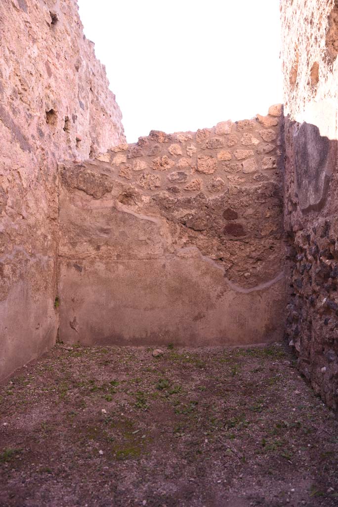 I.4.18 Pompeii. October 2019. Looking south through doorway into rear room. 
Foto Tobias Busen, ERC Grant 681269 DÉCOR.