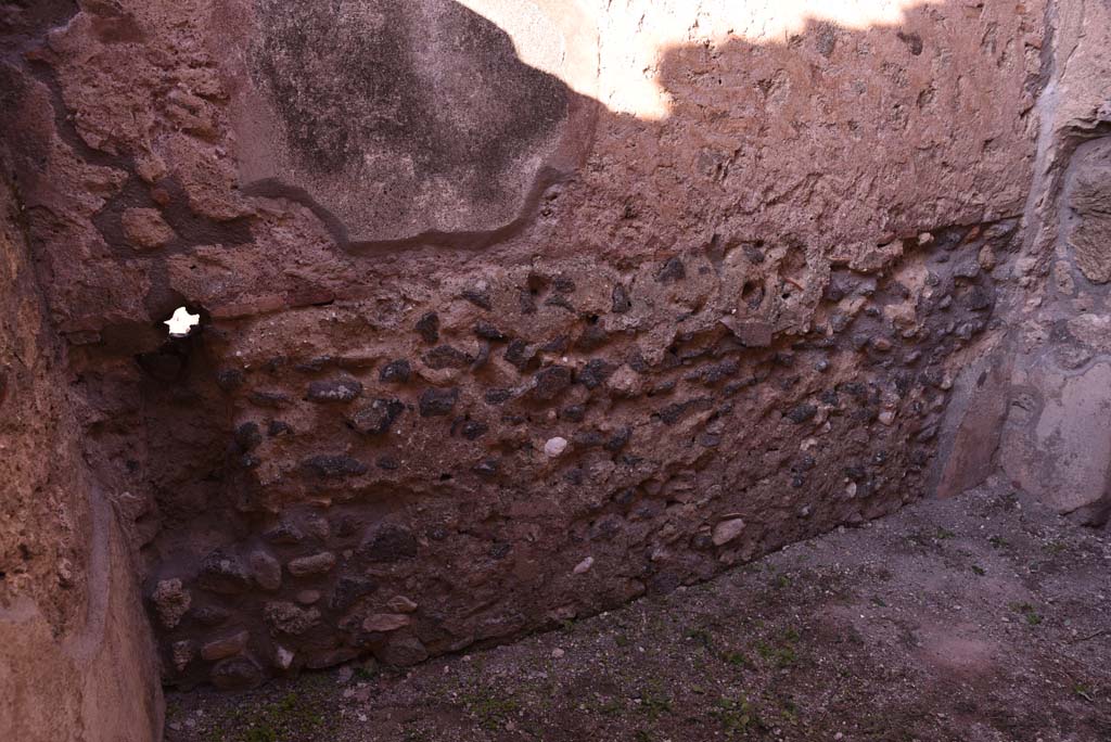 I.4.18 Pompeii. October 2019. West wall of rear room.
Foto Tobias Busen, ERC Grant 681269 DÉCOR.