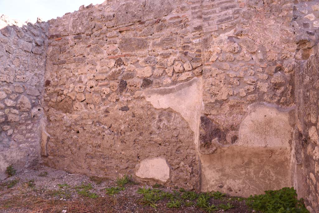 I.4.19 Pompeii. October 2019. East wall of rear room.
Foto Tobias Busen, ERC Grant 681269 DÉCOR.