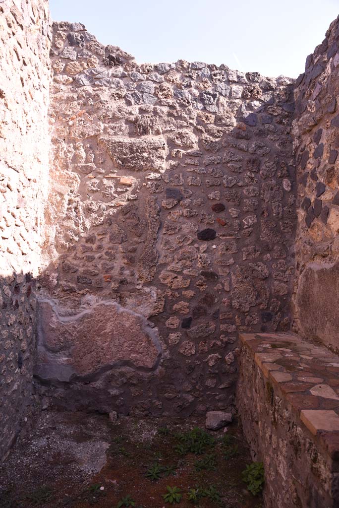 I.4.22 Pompeii. October 2019. Looking towards east wall in room “h”, kitchen.
Foto Tobias Busen, ERC Grant 681269 DÉCOR.