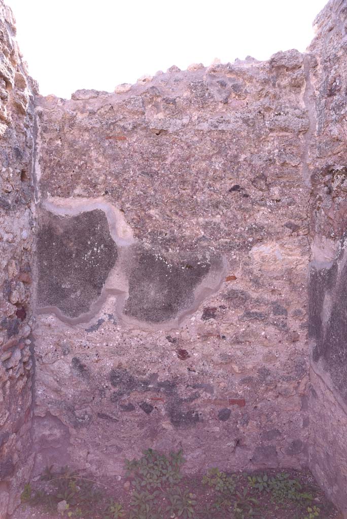 I.4.22 Pompeii. October 2019. Room “n”, looking towards south wall.
Foto Tobias Busen, ERC Grant 681269 DÉCOR.