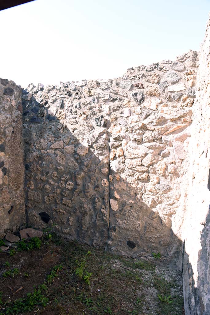 I.4.25/1.4.5 Pompeii. October 2019. Cubiculum 9, looking towards north wall.
Foto Tobias Busen, ERC Grant 681269 DÉCOR.