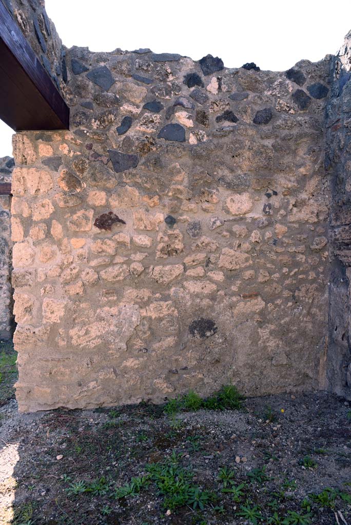 I.4.25/1.4.5 Pompeii. October 2019. Cubiculum 10, looking towards west wall.
Foto Tobias Busen, ERC Grant 681269 DÉCOR.