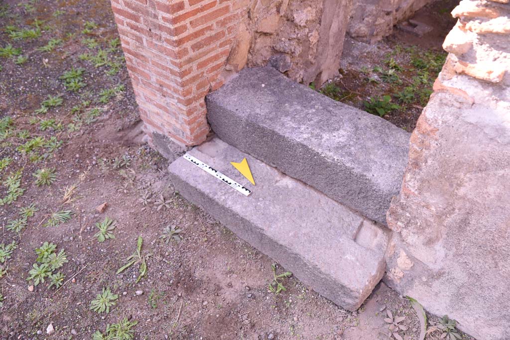 I.4.25 Pompeii. October 2019. Atrium 47, looking south across base of stairs in west wall.
Foto Tobias Busen, ERC Grant 681269 DÉCOR