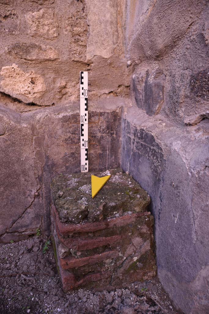 I.4.25 Pompeii. October 2019. Room 51, south wall, detail from south-west corner. 
Foto Tobias Busen, ERC Grant 681269 DÉCOR