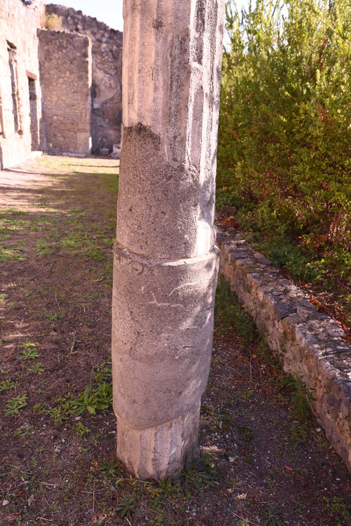 I.4.25 Pompeii. October 2019. Lower Peristyle 32, detail of column at west end of north portico.
Foto Tobias Busen, ERC Grant 681269 DÉCOR.