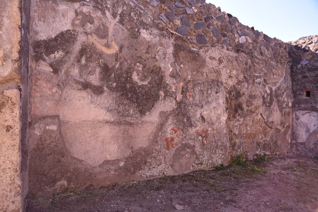 I.4.25 Pompeii. October 2019. Room 37, looking towards south wall.
Foto Tobias Busen, ERC Grant 681269 DÉCOR.