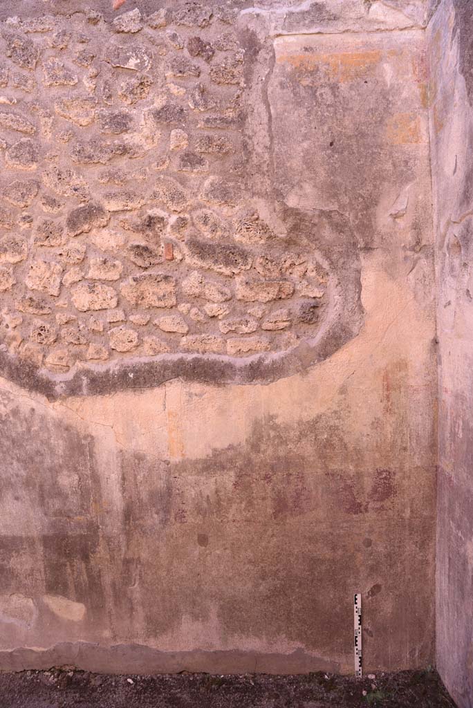 I.4.25 Pompeii. October 2019.   
Room 36, detail of south wall at west end in south-west corner of cubiculum.
Foto Tobias Busen, ERC Grant 681269 DÉCOR.