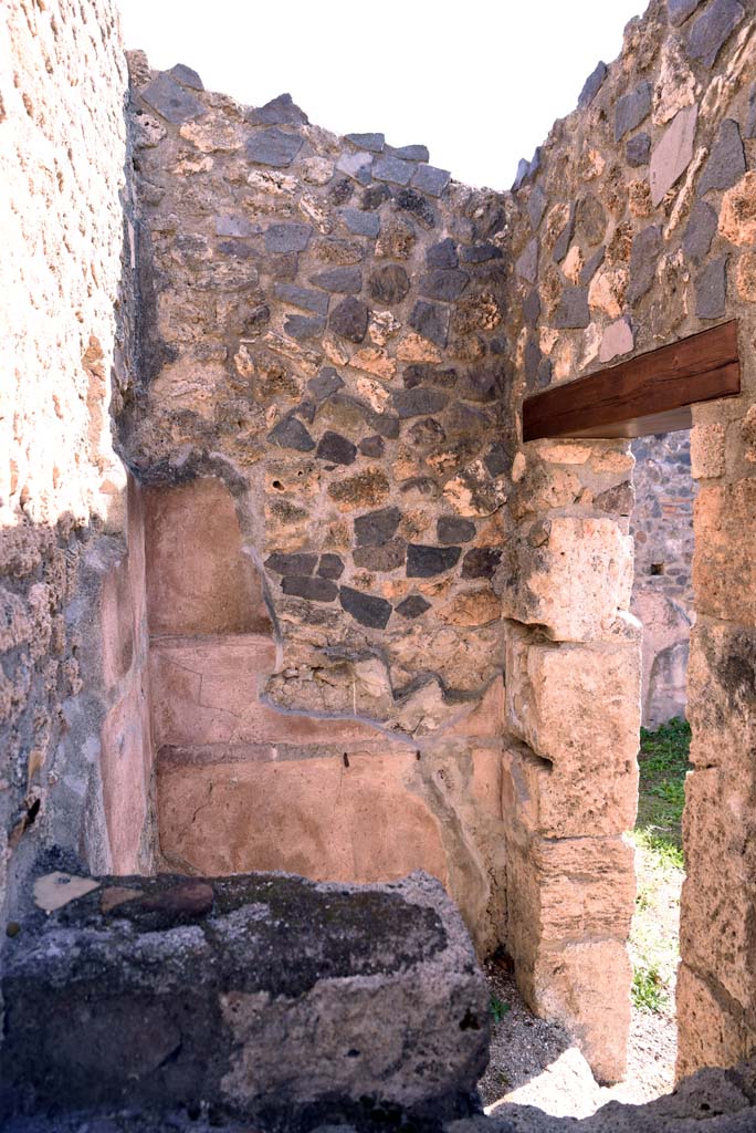 I.4.25/1.4.5 Pompeii. October 2019. 
Room 16, looking towards south wall across stairs, with doorway to atrium 6, on right.
Foto Tobias Busen, ERC Grant 681269 DÉCOR.