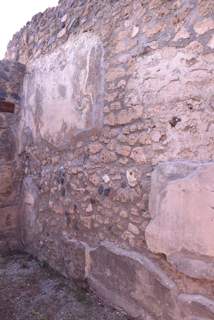 I.4.25/I.4.5 Pompeii. October 2019. 
Corridor 15, looking west towards west end of north wall towards Ala 13, and I.4.5.
Foto Tobias Busen, ERC Grant 681269 DÉCOR.