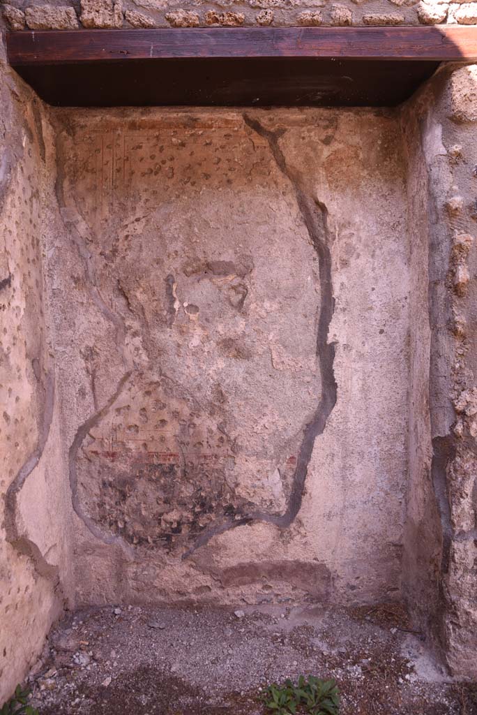 I.4.25 Pompeii. October 2019. Room 44, alcove in north wall of cubiculum,
Foto Tobias Busen, ERC Grant 681269 DÉCOR.
