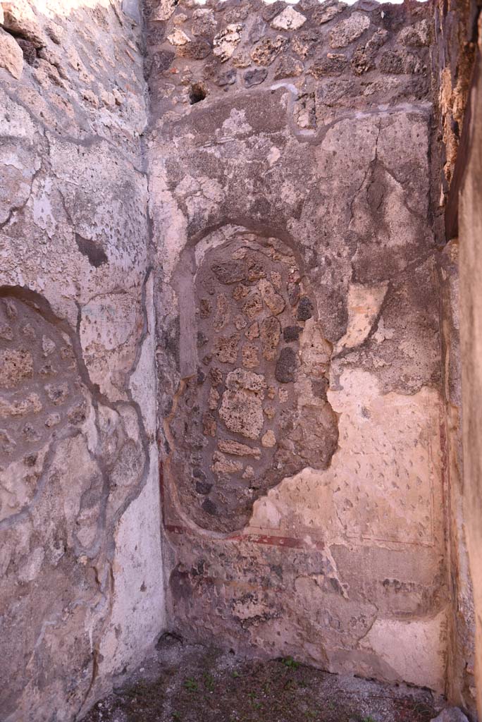 I.4.25 Pompeii. October 2019. Room 44, north-east corner and east wall of cubiculum,
Foto Tobias Busen, ERC Grant 681269 DÉCOR.