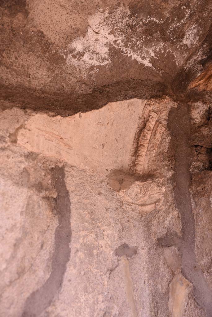 I.4.25 Pompeii. October 2019. Niche 45, detail from upper east wall.  
Foto Tobias Busen, ERC Grant 681269 DÉCOR.