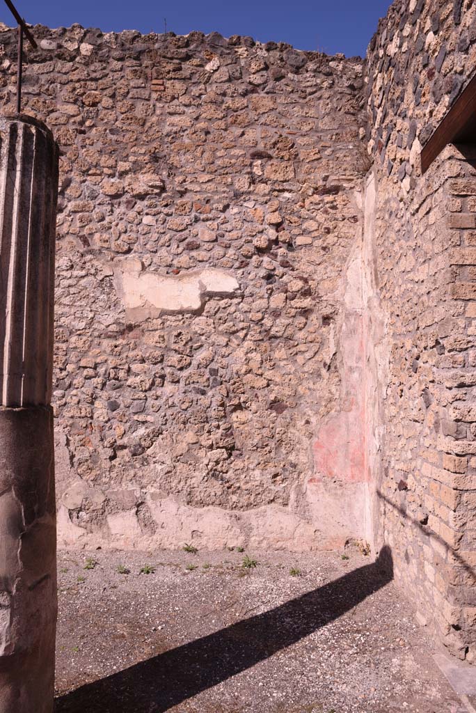 I.4.25 Pompeii. October 2020. Middle Peristyle 17, detail of north wall in north-east corner. 
Foto Tobias Busen, ERC Grant 681269 DÉCOR