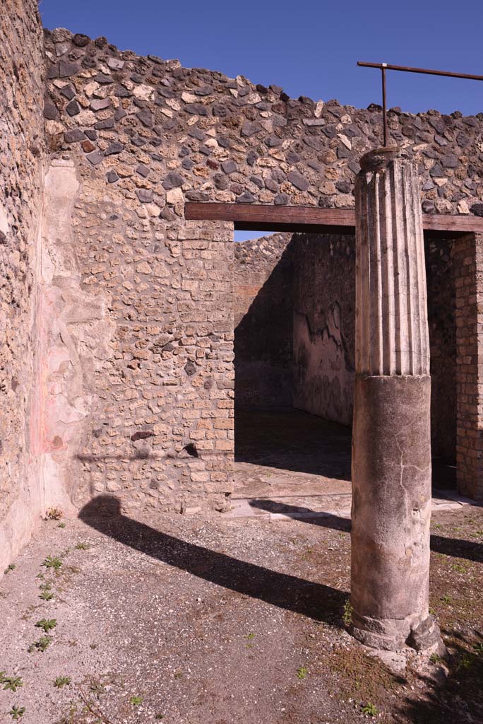 I.4.25 Pompeii. October 2020. Middle Peristyle 17, north-east corner.
Foto Tobias Busen, ERC Grant 681269 DÉCOR