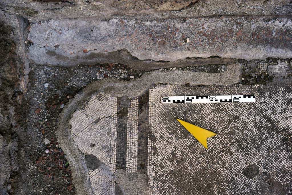 I.4.5 Pompeii. October 2019. Room 19, flooring in north-west corner.
Foto Tobias Busen, ERC Grant 681269 DÉCOR.