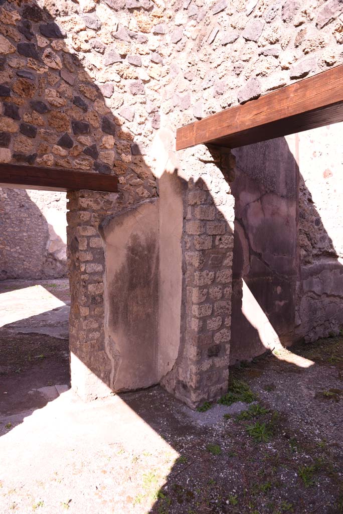 I.4.5 Pompeii. October 2019. 
Room 20, antechamber, looking into north-east corner, with doorway to room 19, on left, and room 20, cubiculum, on right.
Foto Tobias Busen, ERC Grant 681269 DÉCOR.