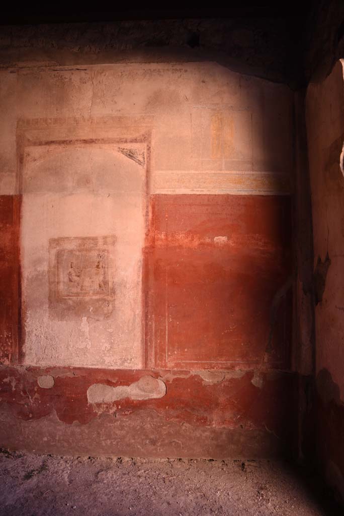 I.4.25 Pompeii. October 2019. Room 23, south wall at east end. 
Foto Tobias Busen, ERC Grant 681269 DÉCOR.