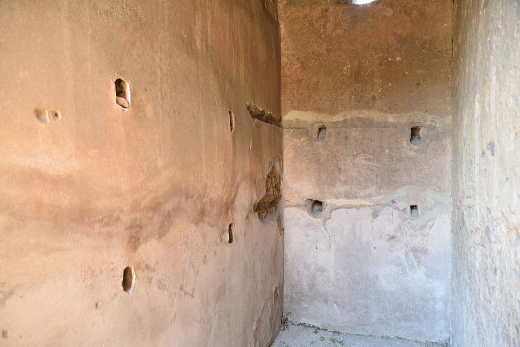 I.4.25 Pompeii. September 2020. Room 24, looking along north wall towards east wall.   
Foto Tobias Busen, ERC Grant 681269 DÉCOR.