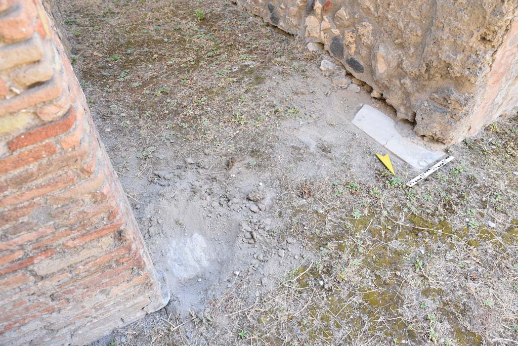 I.4.25 Pompeii. September 2020. Room 25, looking towards west side of doorway, on right.
Foto Tobias Busen, ERC Grant 681269 DÉCOR.
