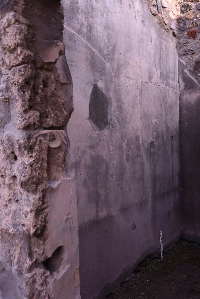 I.4.25 Pompeii. October 2019.
Unnumbered room next to room 30, (?room 66, cubiculum). Looking towards east wall. 
Foto Tobias Busen, ERC Grant 681269 DÉCOR.