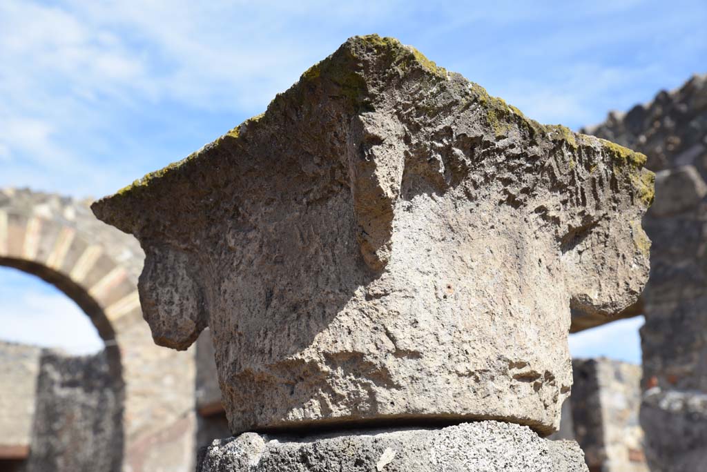 I.4.25 Pompeii. September 2020. Middle Peristyle 17, detail of column on south portico. 
Foto Tobias Busen, ERC Grant 681269 DÉCOR