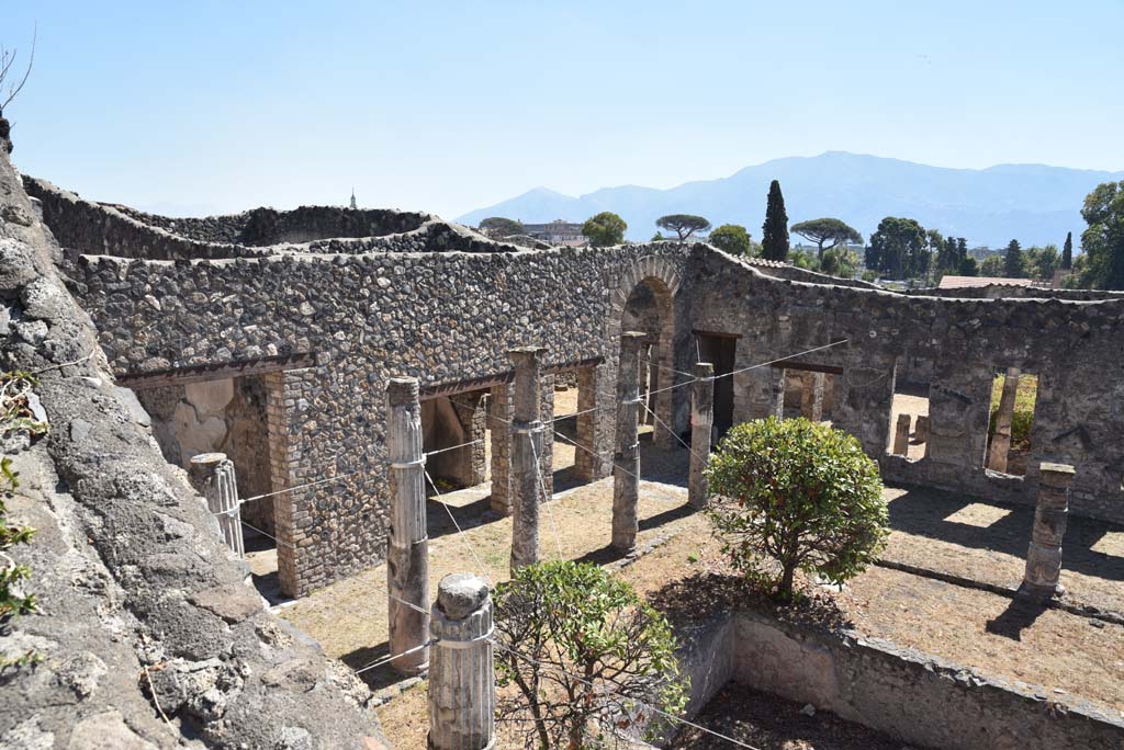 I.4.25 Pompeii. September 2020. Middle Peristyle 17, looking towards east end. 
Foto Tobias Busen, ERC Grant 681269 DÉCOR