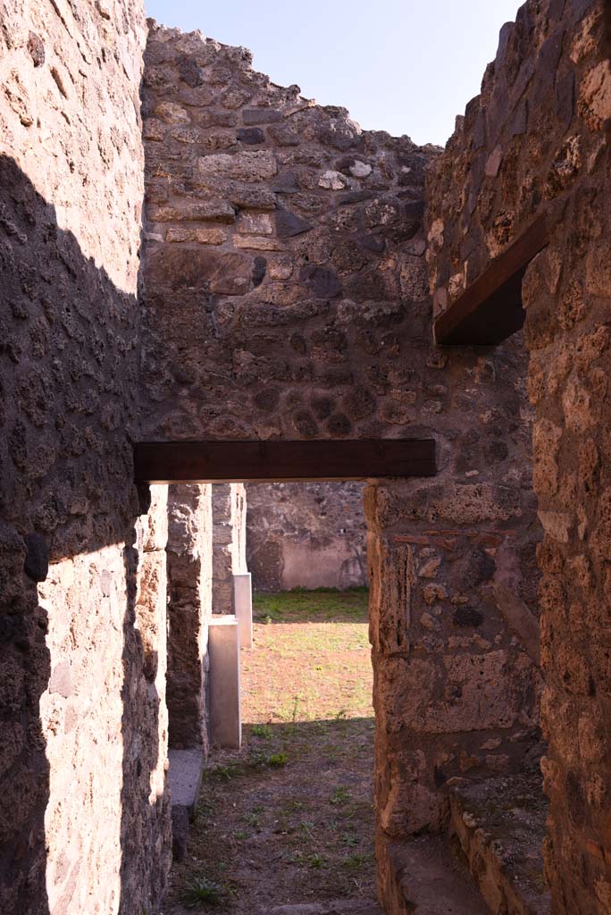 I.4.25/I.4.5 Pompeii. October 2019. 
Looking south in Corridor 13A, or unnumbered corridor on north side of room 13.
Foto Tobias Busen, ERC Grant 681269 DÉCOR.