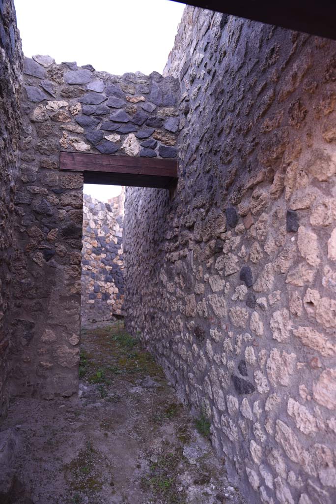 I.4.25/I.4.5 Pompeii. October 2019. Looking north along east wall in Corridor 13A, or unnumbered corridor. 
Foto Tobias Busen, ERC Grant 681269 DÉCOR.
