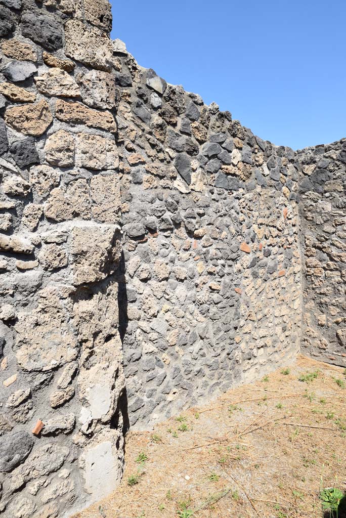 I.4.25/I.4.5 Pompeii. September 2020. 
Apodyterium 38, looking east along north wall, from room 39.
Foto Tobias Busen, ERC Grant 681269 DÉCOR.