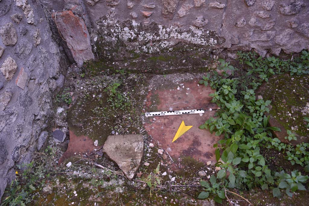 I.4.25/I.4.5 Pompeii. October 2019. Tepidarium 40, looking south in south-east corner.
Foto Tobias Busen, ERC Grant 681269 DÉCOR.