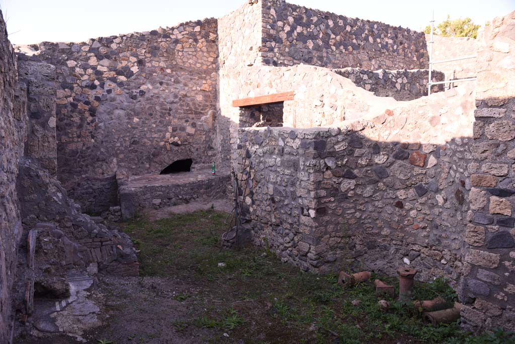 I.4.25/I.4.5 Pompeii. October 2019. 
Calidarium 41, looking towards north side, with demolished north wall.
On the left are the remains of ducted wall heating tiles, and mosaic floor in north-west corner of the caldarium. 
In the centre, is the kitchen area, room 42. On the right is the Calidarium apse/alcove against the east wall. 
Foto Tobias Busen, ERC Grant 681269 DÉCOR.