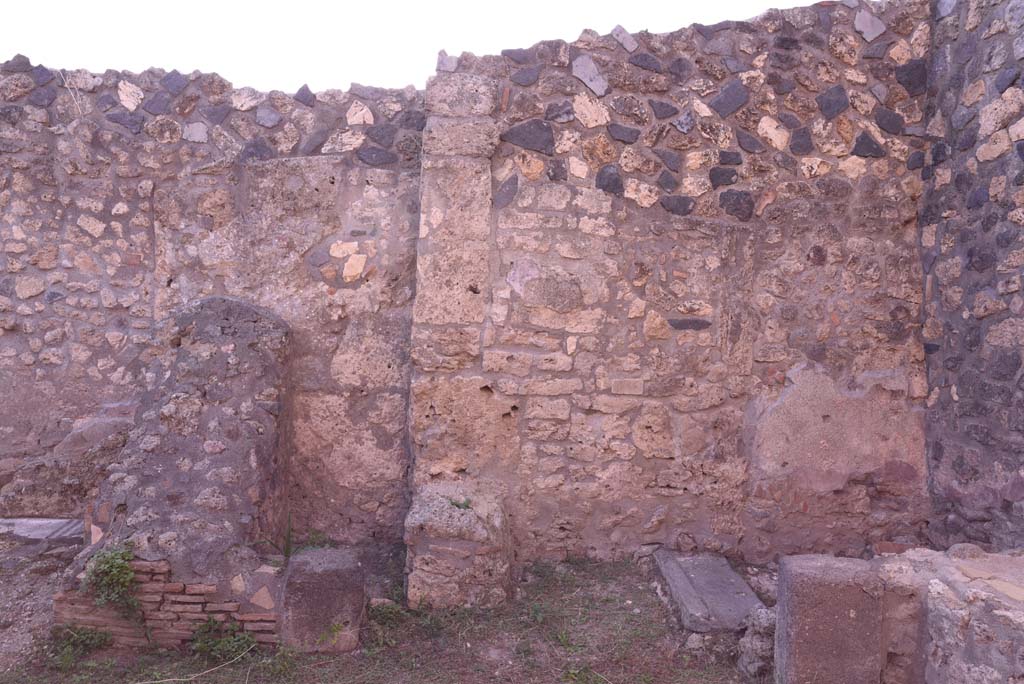 I.4.25/I.4.5 Pompeii. October 2019. Kitchen 42, looking towards west wall.
Foto Tobias Busen, ERC Grant 681269 DÉCOR.