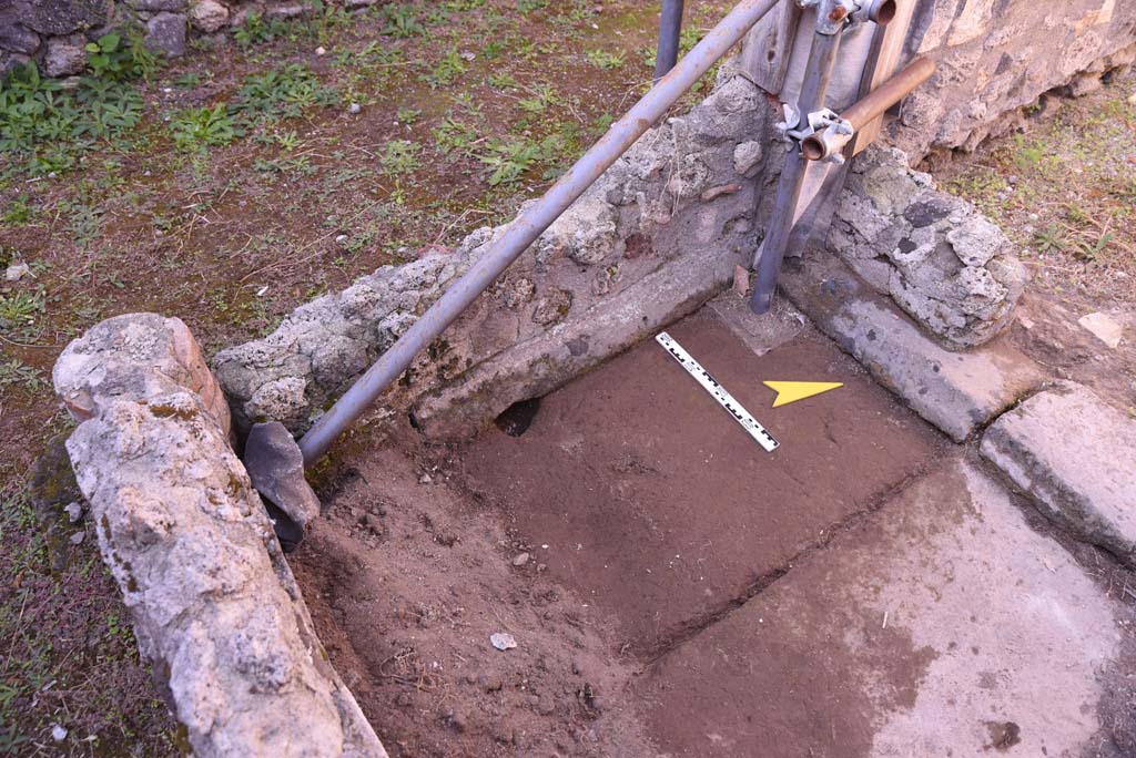 I.4.25/I.4.5 Pompeii. October 2019. Atriolo 43, looking towards west side of impluvium.
Foto Tobias Busen, ERC Grant 681269 DÉCOR.