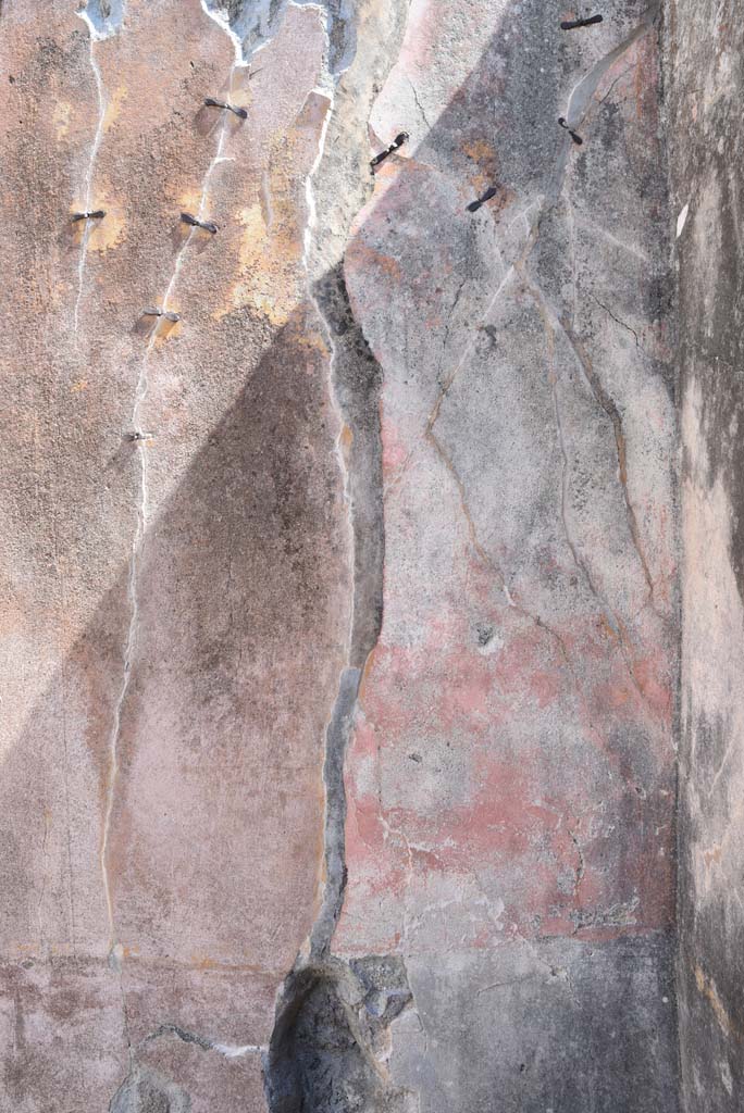 I.4.25 Pompeii. September 2020. 
Room 58, detail of painted decoration from east wall in south-east corner. 
Foto Tobias Busen, ERC Grant 681269 DÉCOR.