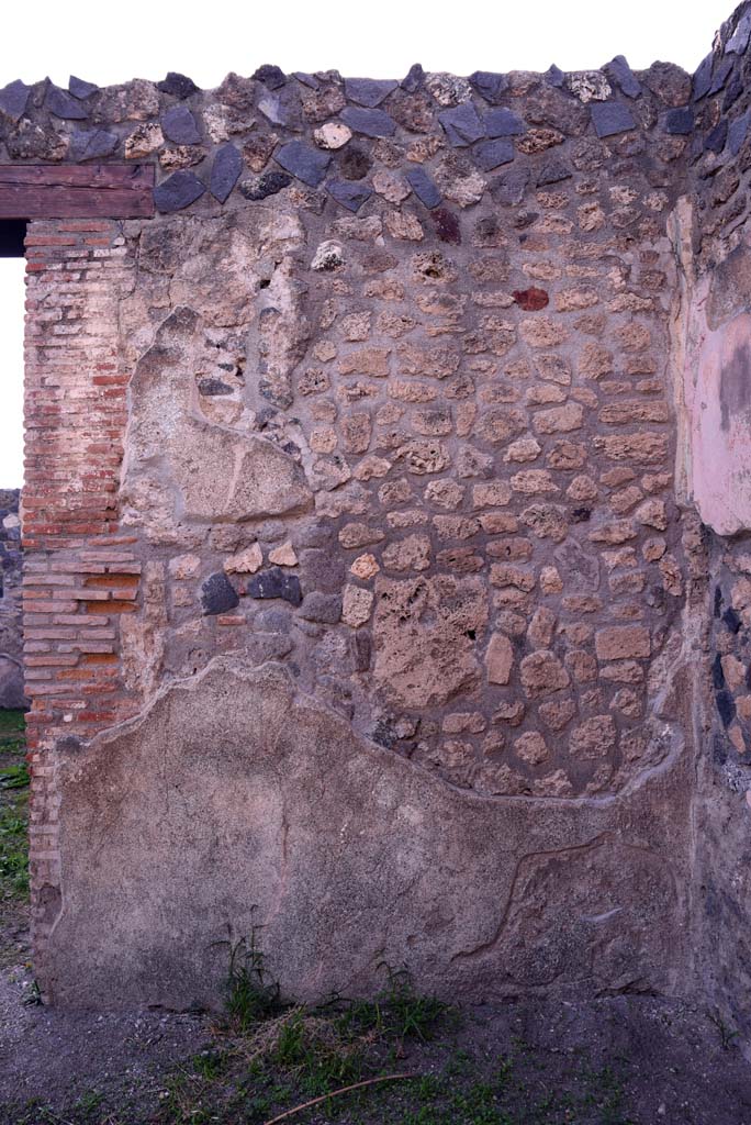 I.4.25 Pompeii. October 2019. 
Upper peristyle 56, looking towards west wall in vestibule in north-west corner.
Foto Tobias Busen, ERC Grant 681269 DÉCOR