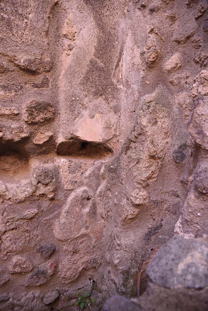 I.4.26 Pompeii. October 2019. Detail of south wall in south-west corner.
Foto Tobias Busen, ERC Grant 681269 DÉCOR.