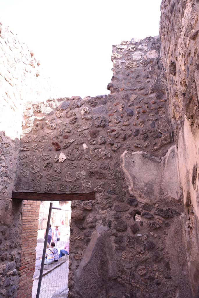 I.4.26 Pompeii. October 2019. Upper east wall.
Foto Tobias Busen, ERC Grant 681269 DÉCOR.