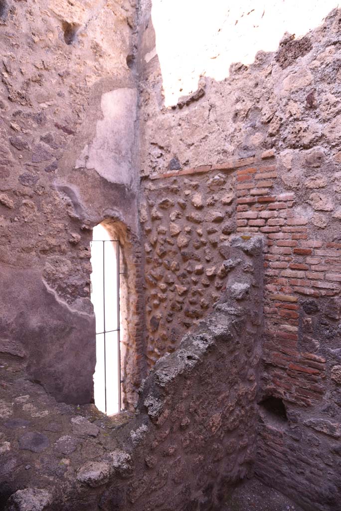 I.4.26 Pompeii. October 2019. North-west corner of small room, area of steps to upper floor.
Foto Tobias Busen, ERC Grant 681269 DÉCOR.