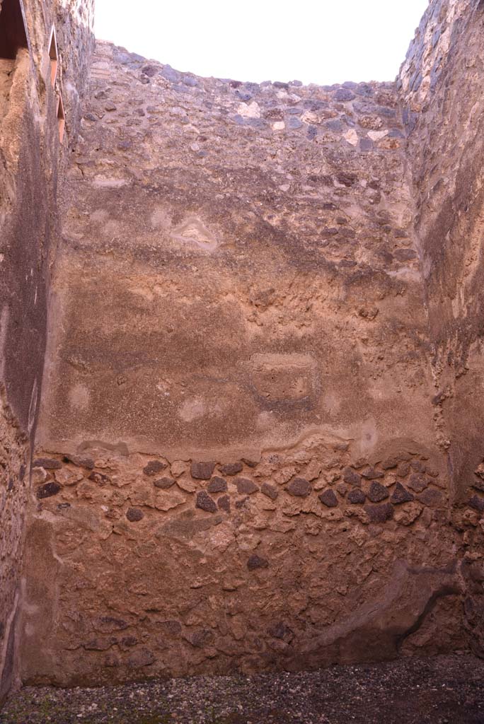 I.4.27 Pompeii. October 2019. Looking towards south wall of rear room.
Foto Tobias Busen, ERC Grant 681269 DÉCOR.