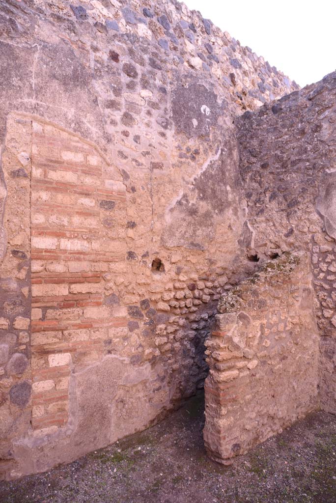 I.4.27 Pompeii. October 2019. Looking south-west towards corner with latrine.
Foto Tobias Busen, ERC Grant 681269 DÉCOR.