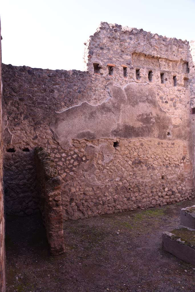 I.4.27 Pompeii. October 2019. West wall of bar or sales-room.
Foto Tobias Busen, ERC Grant 681269 DÉCOR.