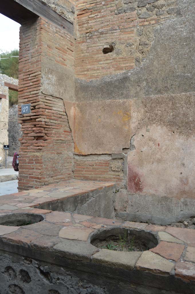 I.4.27 Pompeii. October 2017. Looking across counter towards north-east corner.
Foto Taylor Lauritsen, ERC Grant 681269 DÉCOR.