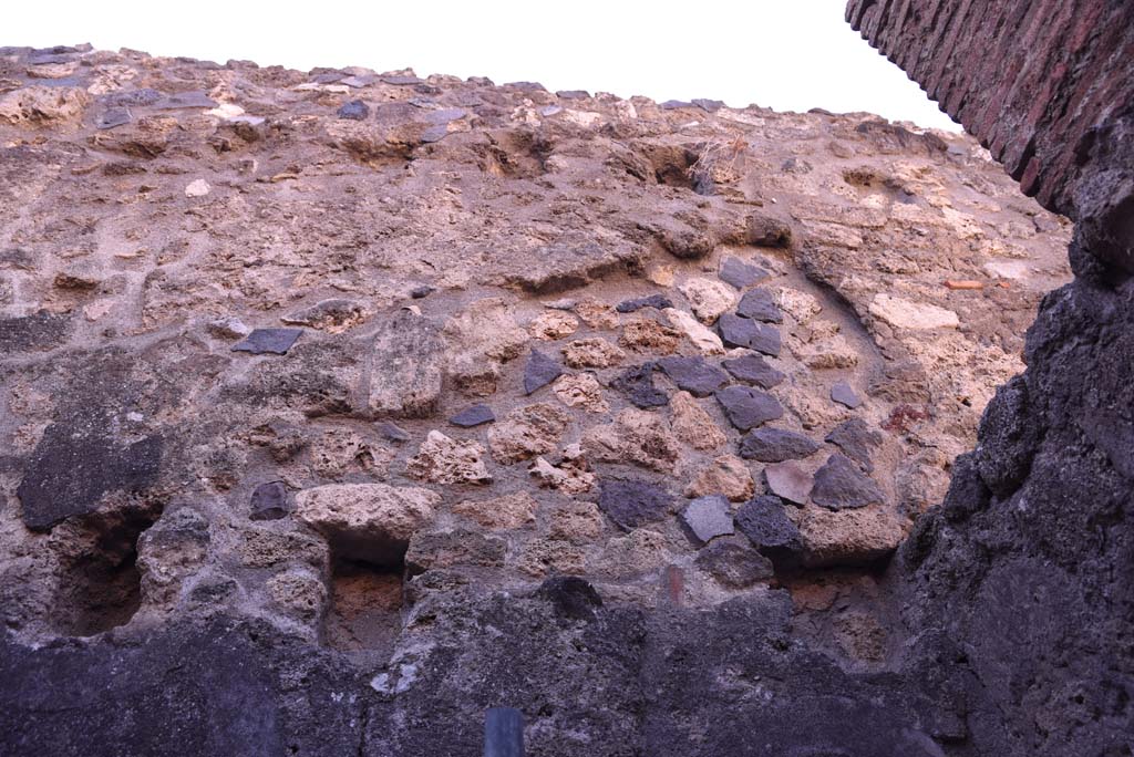 I.4.28 Pompeii. October 2019. Room 65, upper west wall at north end.
Foto Tobias Busen, ERC Grant 681269 DÉCOR.
