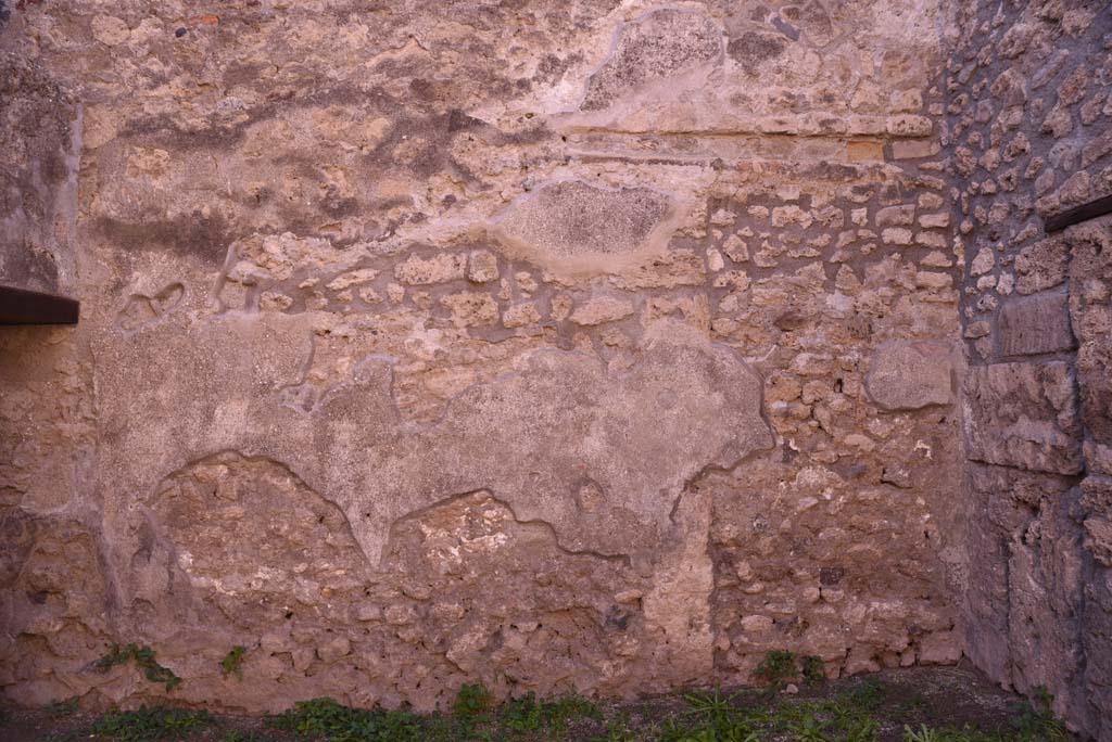 I.4.28 Pompeii. October 2019. Room 26, detail from west wall.
Foto Tobias Busen, ERC Grant 681269 DÉCOR.