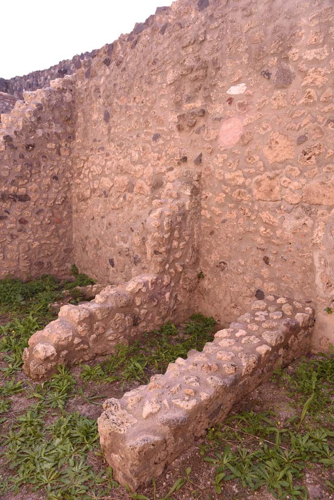 I.4.28 Pompeii. October 2019. Room 27, detail from centre of west wall.
Foto Tobias Busen, ERC Grant 681269 DÉCOR.